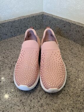 Clarks Slip-On Knit Sneakers in Pink with Gold Stud Accents